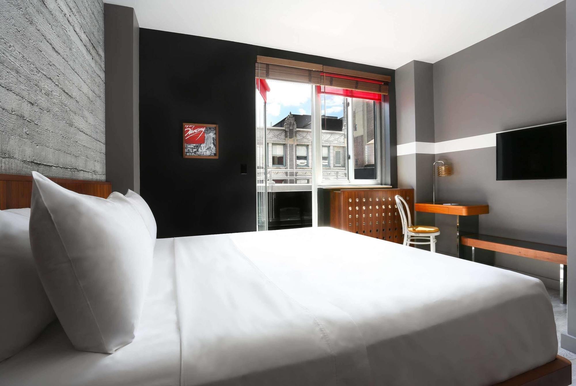 Hotel Henri New York Exterior photo