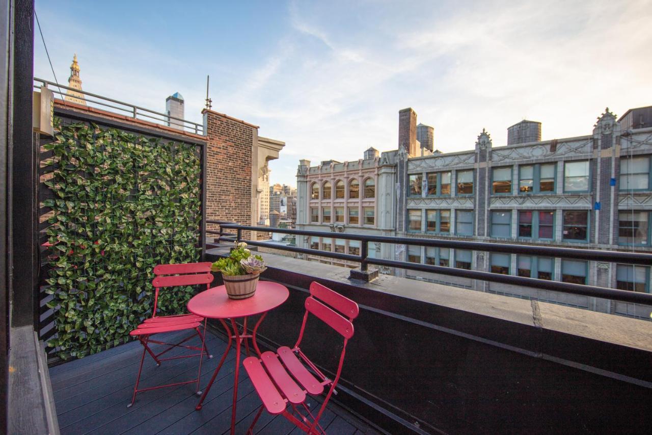 Hotel Henri New York Exterior photo